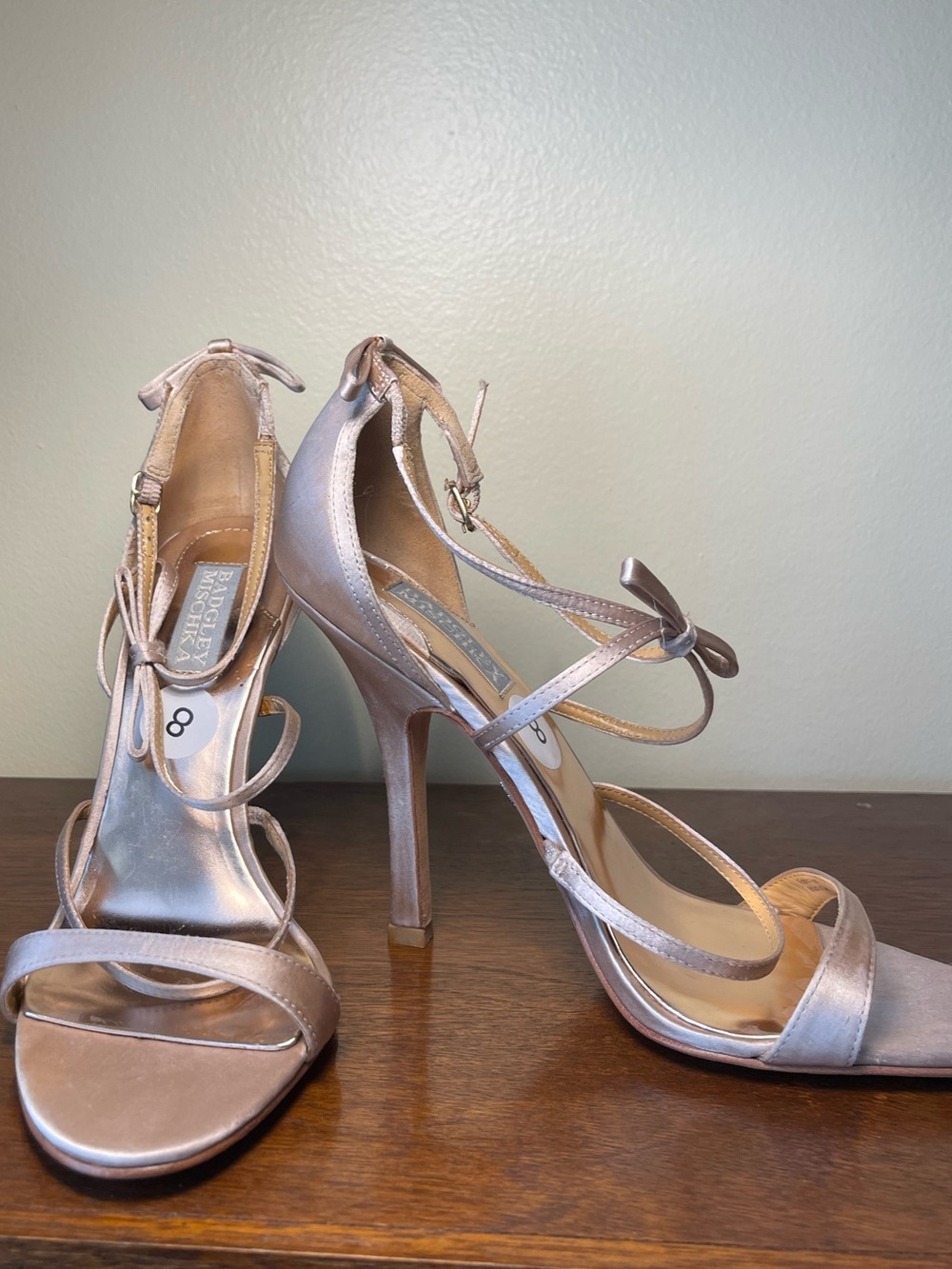Badgley Mischka Champagne Satin Strappy Heels Size 8 Wedding Sandals
